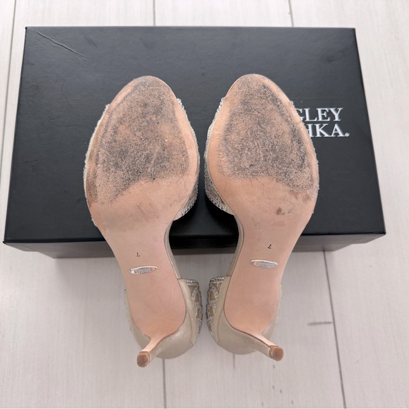 Badgley Mischka Harris Peep Toe d'Orsay Pumps, Size 7 - Picture 6 of 13